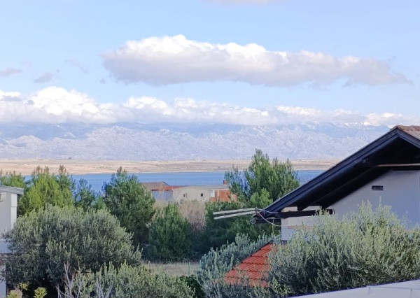 Chorvátsko- Na predaj dom 2x apartmán len 250m od mora