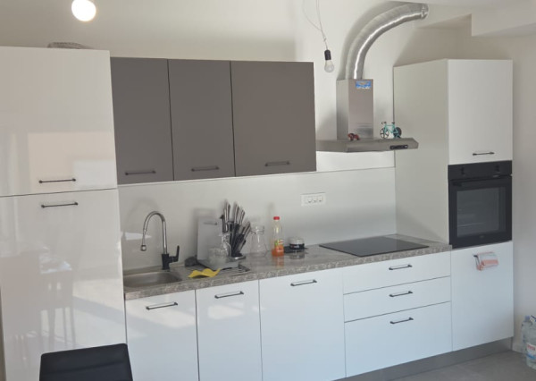 Chorvátsko - Novostavba apartmánu so zariadením len 350m od mora