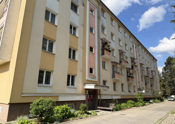 Útulný 2- izbový  byt v centre Brezna na predaj