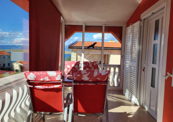 Chorvátsko - Na predaj apartmán v druhej rade od mora