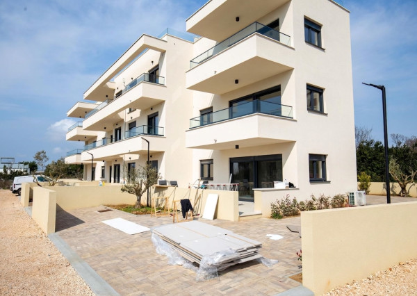 Novostavba apartmánu len 150m od mora, 77 m2, výhľad na more ,Chorvátsko- Privlaka