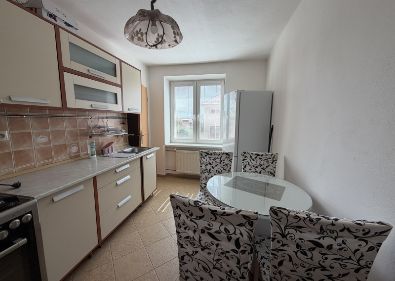 Exkluzívne na predaj - 2 izbový byt priamo v centre Brezna