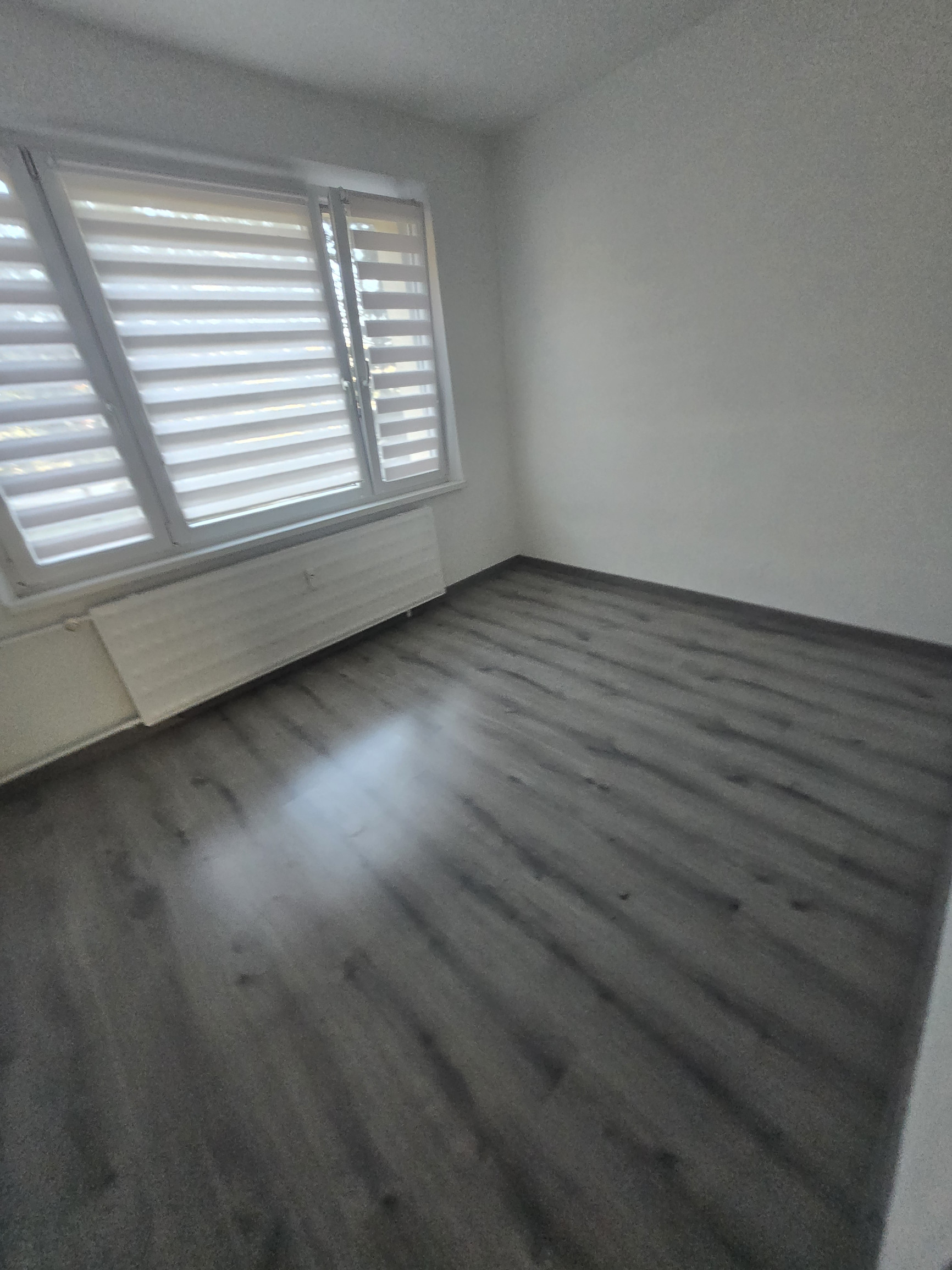 EXKLUZÍVNE: Štýlový 2,5-izbový byt s balkónom v príjemnej lokalite